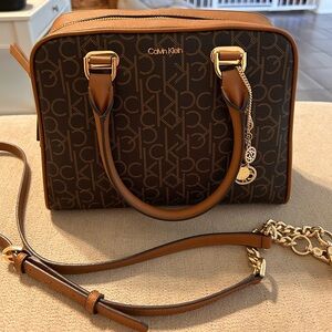 Calvin Klein tote purse with crossbody strap